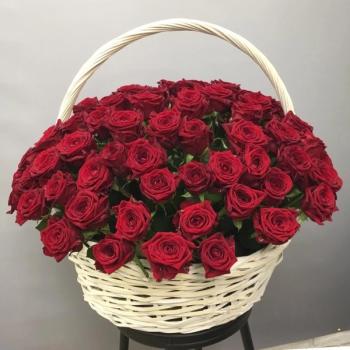 Букет Корзина с 115 розами код товара  137588krg